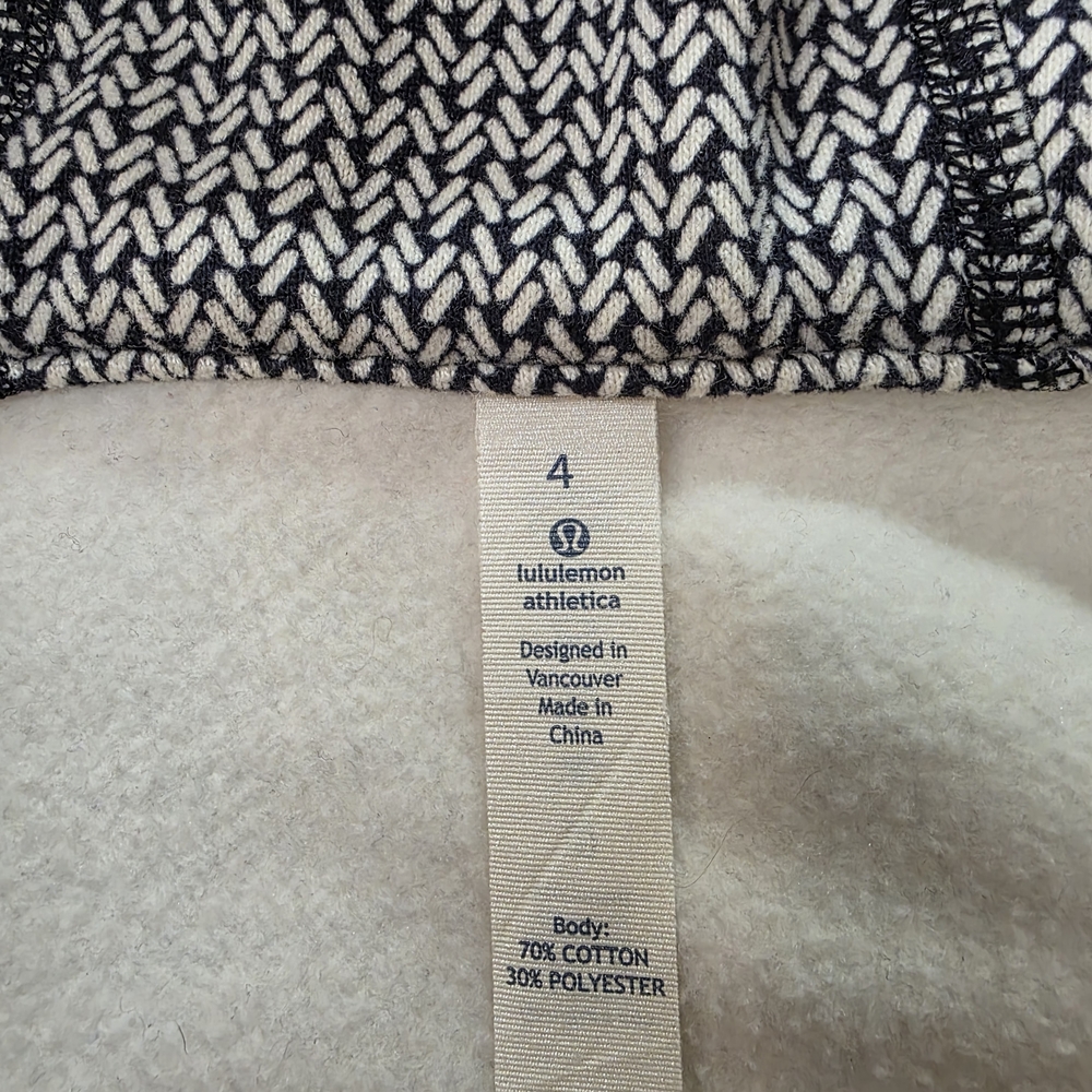 Lululemon Athletica Black and Cream Knit Fabric - Picture 4 of 8